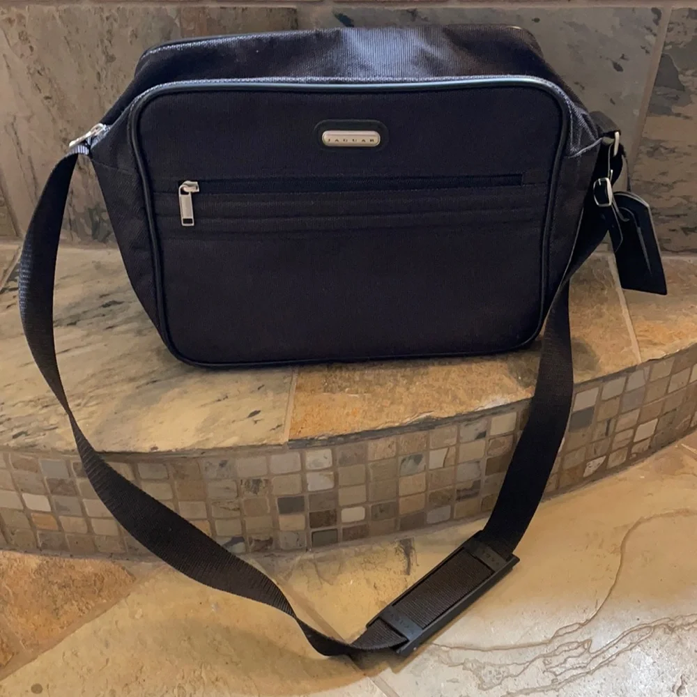 Jaguar Shoulder Bag